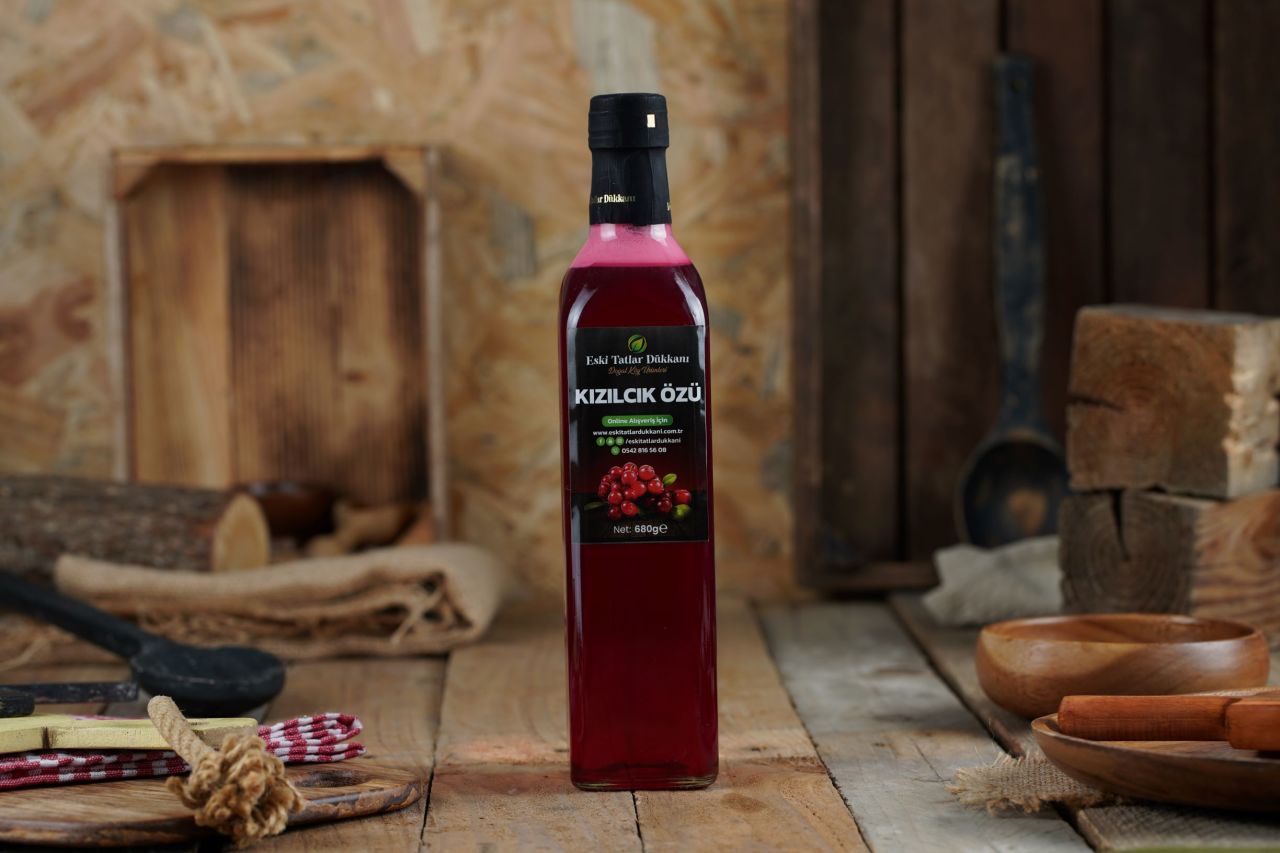 Soğuk Pres Kızılcık Özü (680 gr)